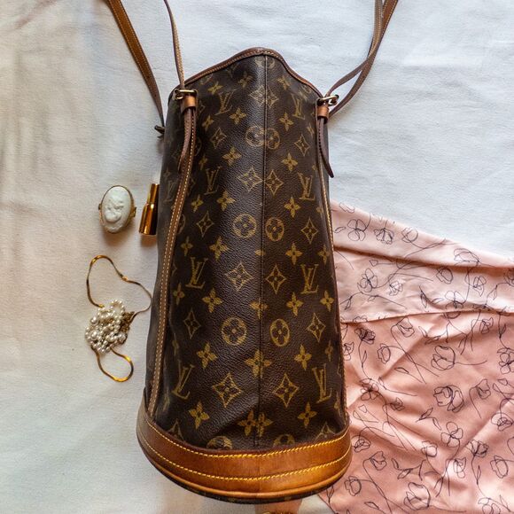 Louis Vuitton Monogram Bucket Bag GM - Picture 5 of 10